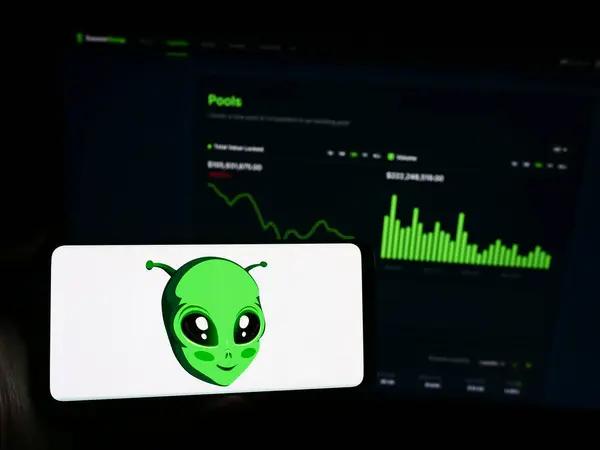 AI Finance Pilot vs. Traditional Financial Advisors